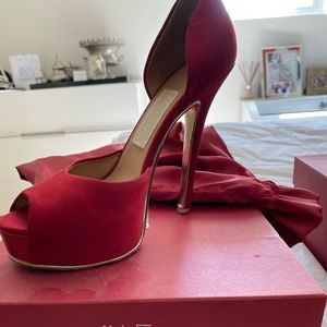 Salvatore Ferragamo Red satin sandal 100% Authentic